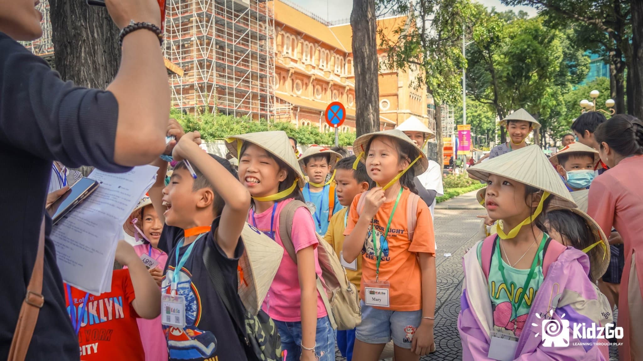 Câu lạc bộ tiếng Anh